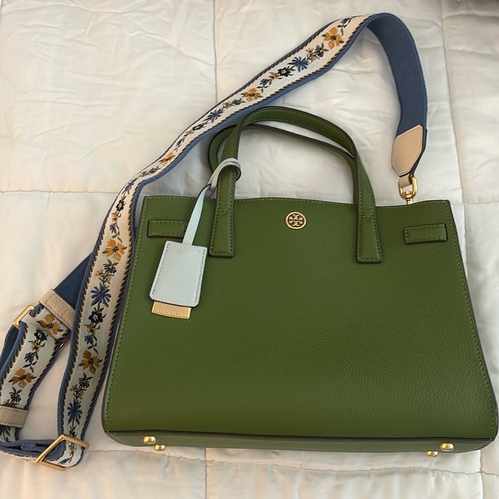 Stunning Tory Burch Leather Bag with floral strap